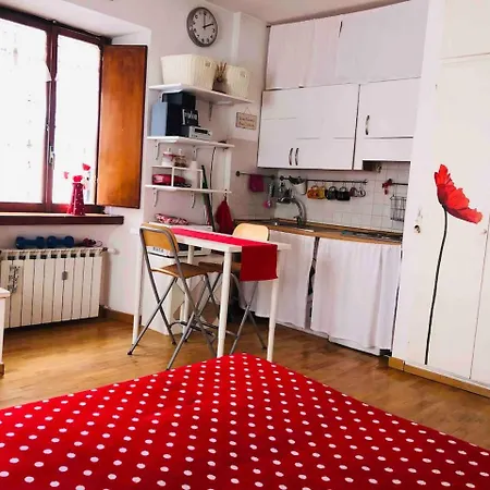 Appartamento Lovely Near Colosseum Roma