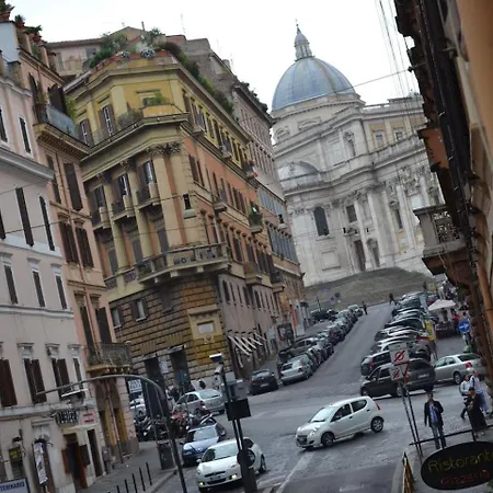 Lovely Near Colosseum Appartamento Roma