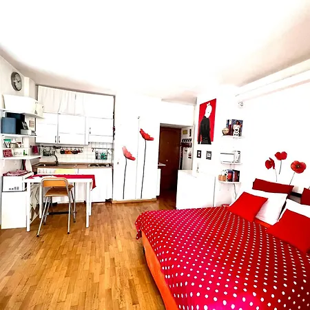 Apartamento Lovely Near The Colosseum Roma